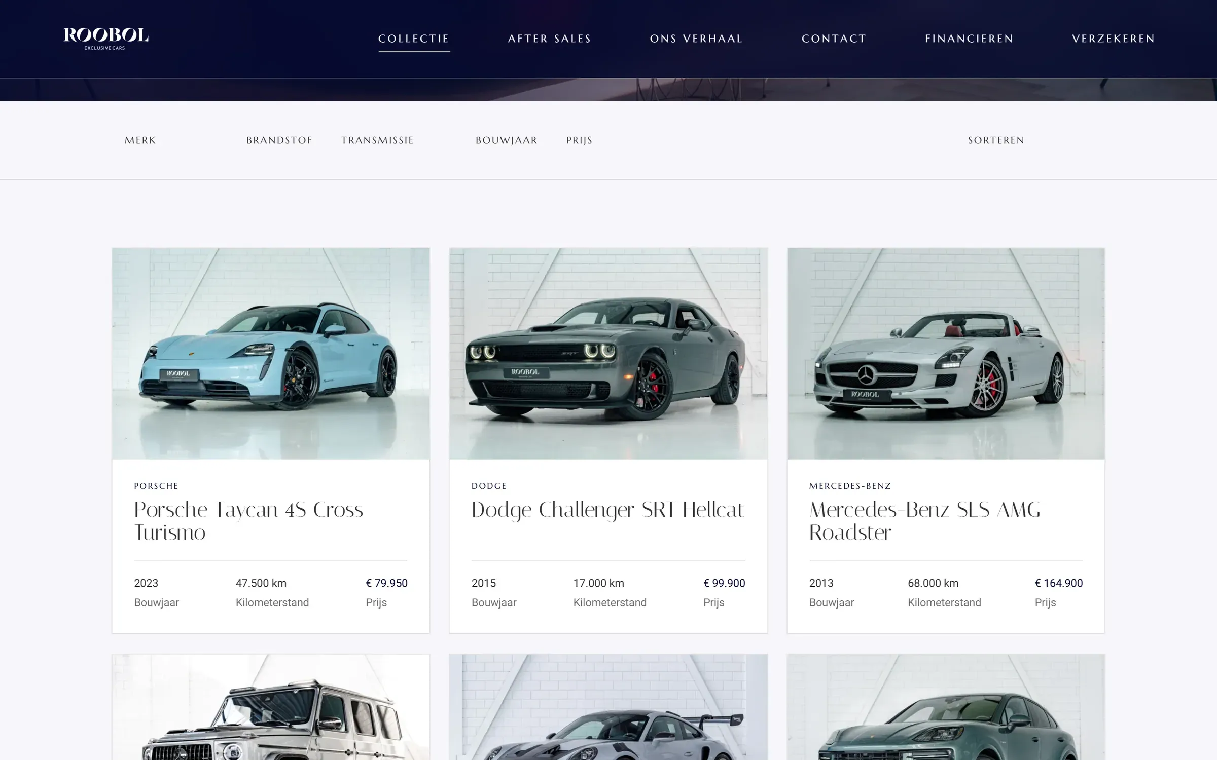 Collectie op roobolexclusivecars.nl: filters op merk, brandstof, transmissie, bouwjaar en prijs boven een raster met auto’s